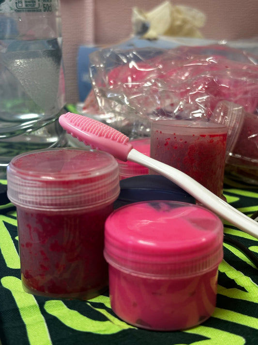 LIPS PINK